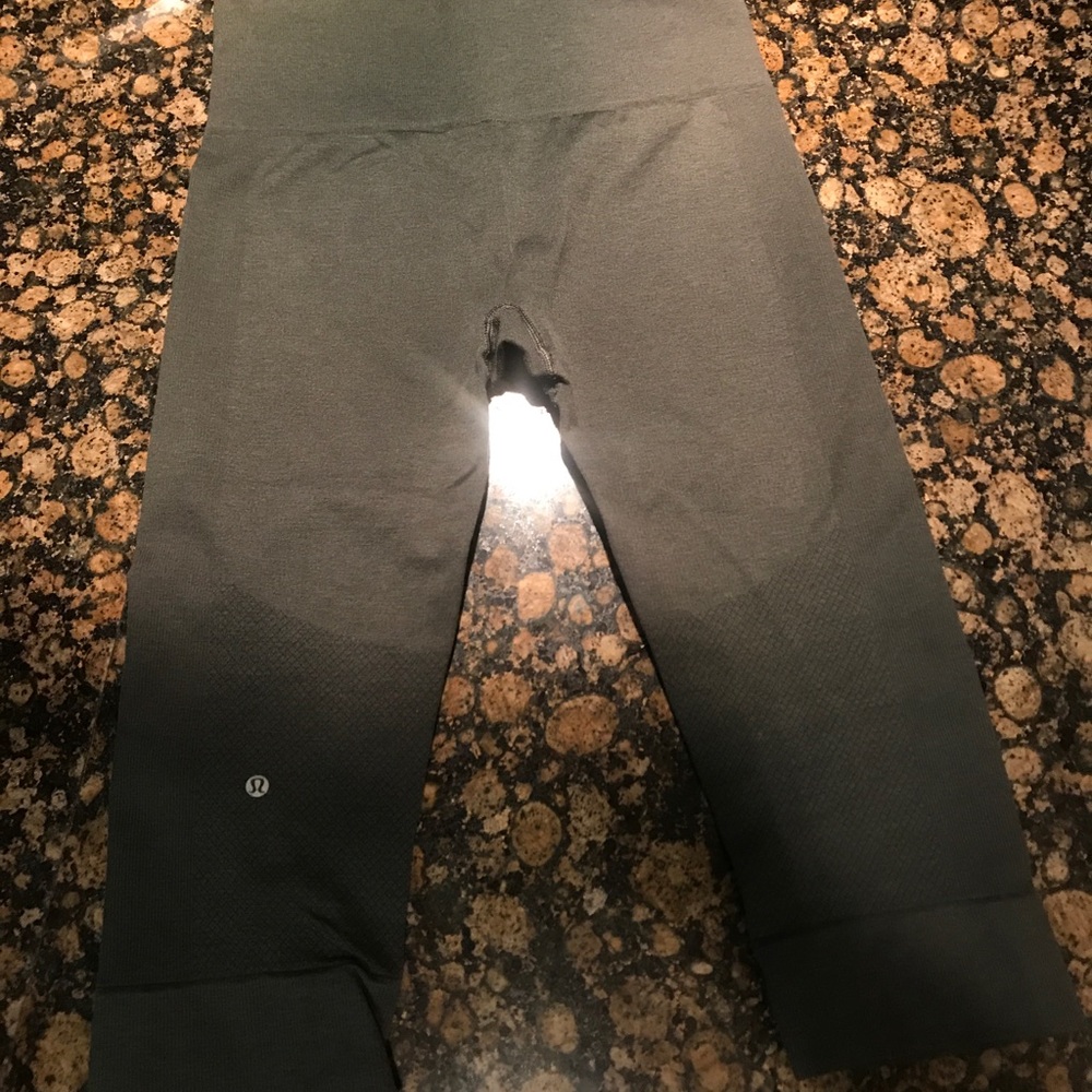 Lululemon crops